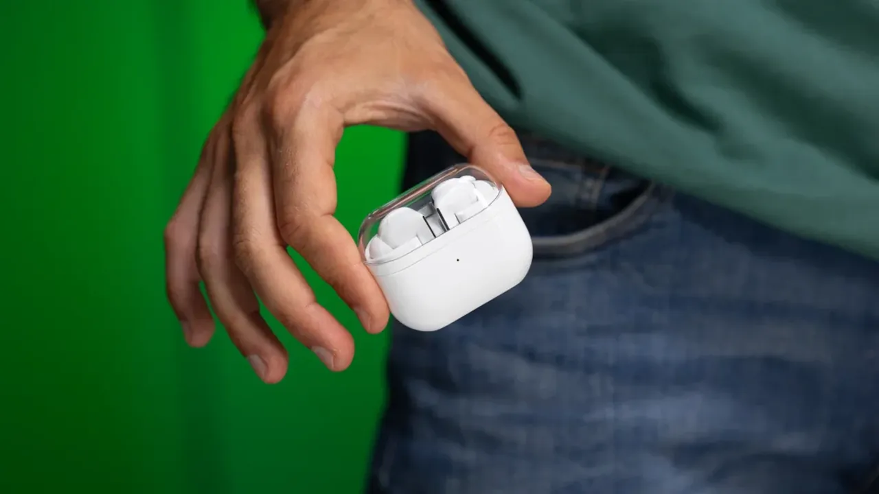 Samsung Galaxy Buds 4: первый взгляд на дизайн наушников