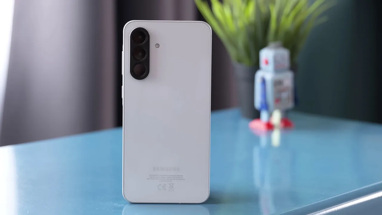 Samsung Galaxy A36: последние обновления ПО