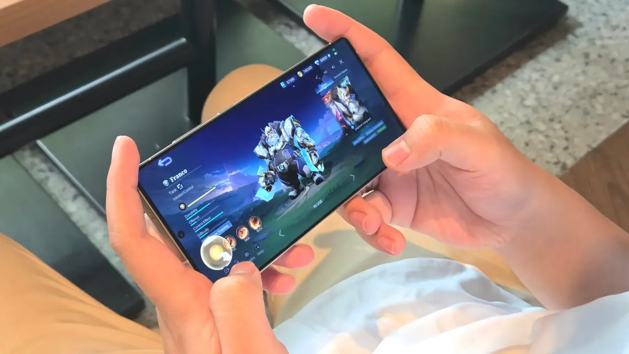 Смартфон Samsung Galaxy S25 Ultra